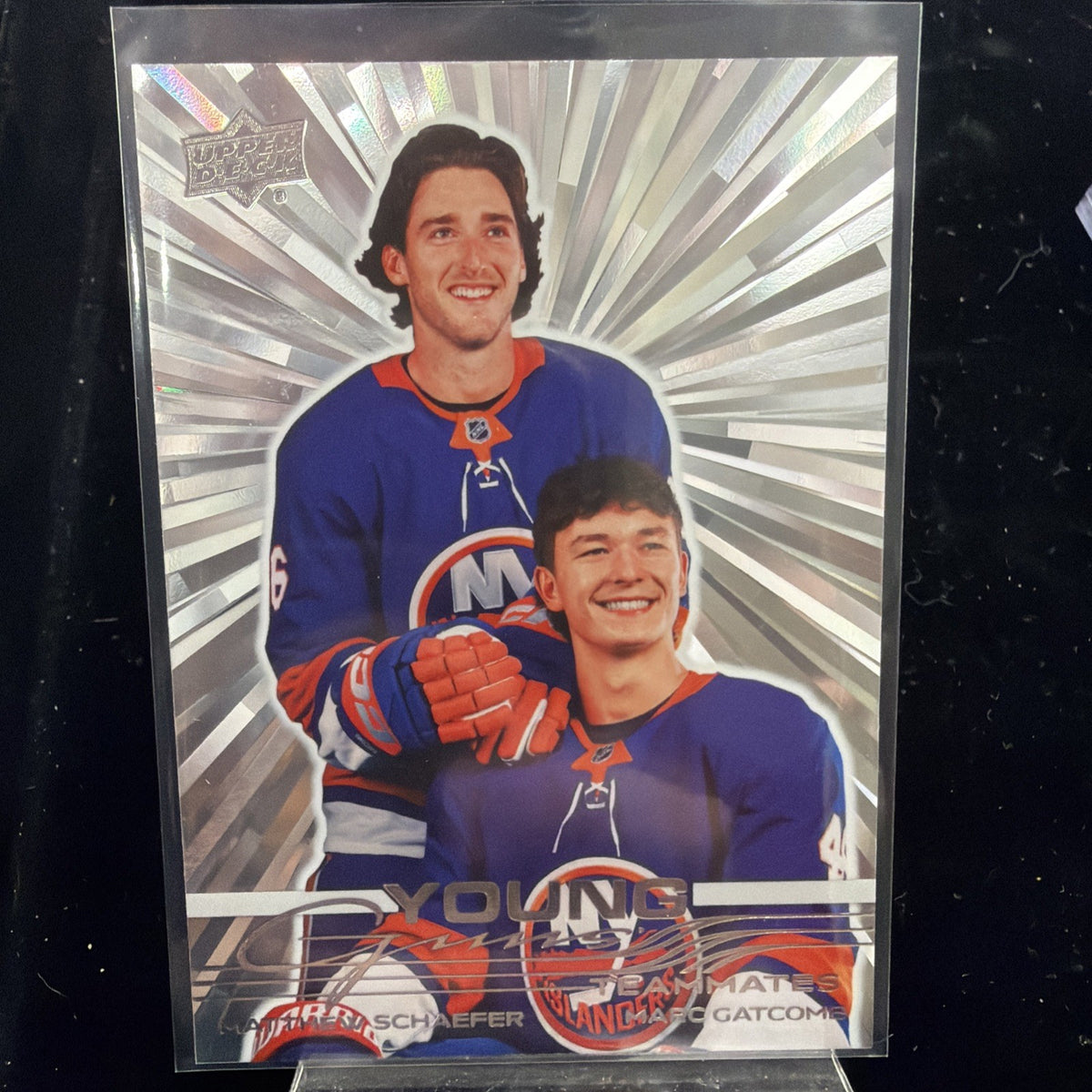 2025-26 UPPER DECK SERIES 2 Matthew Schaefer/Gatcomb YOUNG GUNS RC OUTBURST #4990